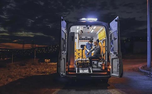 5G +急診救治 5G +急診救治